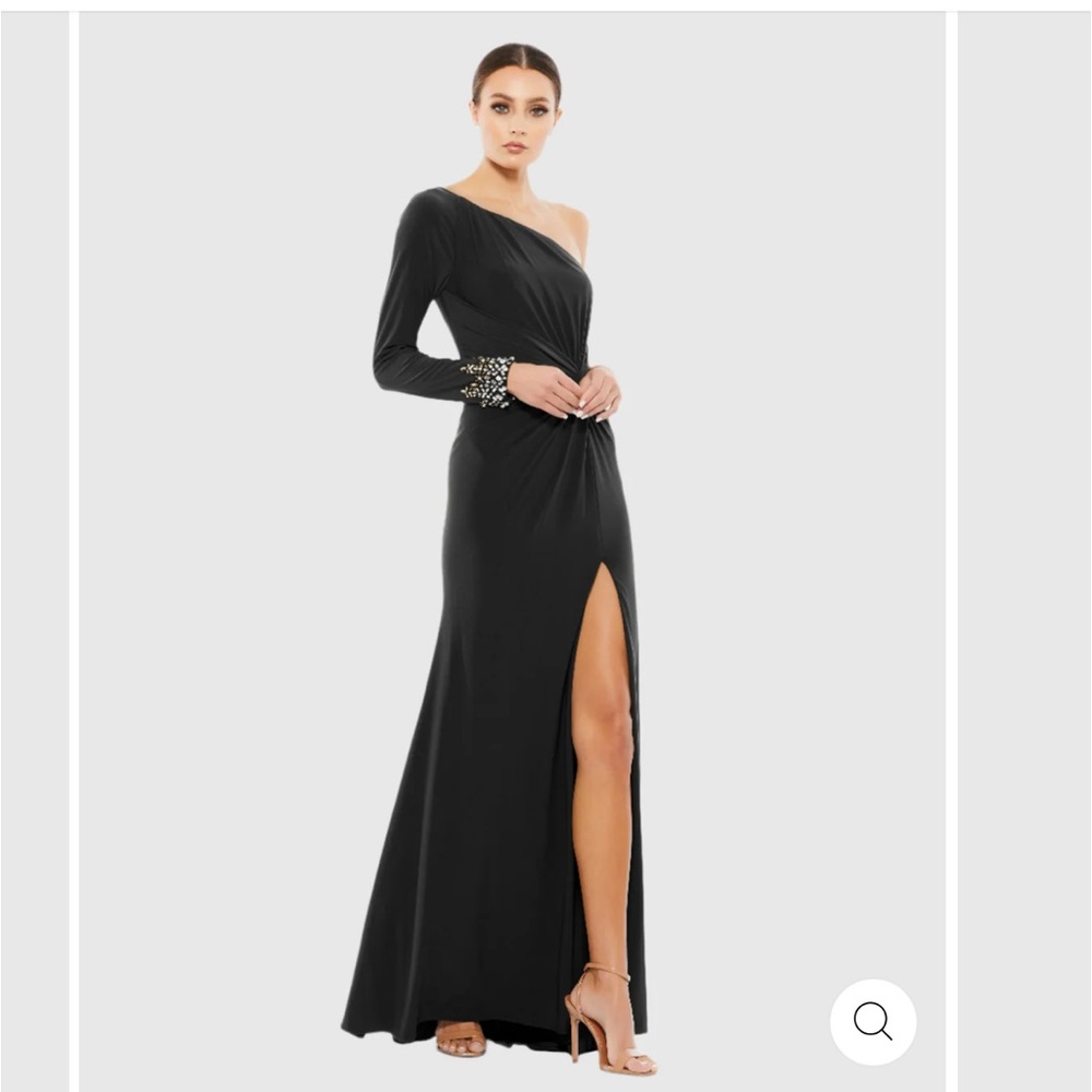 NWT MACDUGGAL ONE SLEEVE BEADED CUFF SIDE TWIST GOWN